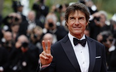 Tom Cruise lội bùn quay cảnh hành động trong phim Star Wars phần mới