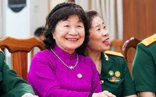 U Dung và hành trình hơn 20 năm giữ lửa 'Mãi mãi tuổi 20'