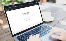 Lượt truy cập báo chí giảm 40%, Google điều chỉnh kết quả tìm kiếm AI