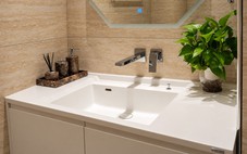 Giải pháp lavabo liền khối cho gia đình nhiều thế hệ