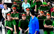 Vụ thảm sát ở Đồng Nai: 1,13 tỉ tiền bồi thường và ánh mắt bị cáo tìm kiếm người thân