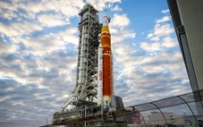 NASA bắt đầu tổng duyệt chuyến bay đầu tiên đưa người lên Mặt trăng sau hơn 50 năm