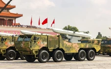Tên lửa YJ-18C mới của Trung Quốc là 'sát thủ tàu vận tải' đối với Hải quân Mỹ?