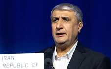 Iran sẵn sàng pha loãng uranium để được gỡ trừng phạt