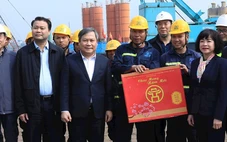 Chủ tịch Hà Nội chúc Tết các đơn vị, thị sát dự án cầu Tứ Liên
