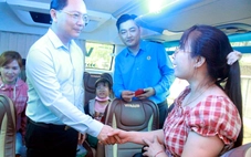 Chuyến xe Tết đoàn viên đưa 500 công nhân khó khăn Đồng Nai về quê
