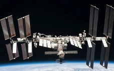 Mỹ yêu cầu NASA tính cách 'cứu' ISS, giữ làm trạm nghiên cứu trong không gian