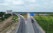 Lên phương án xử lý tình huống kẹt xe trên cao tốc Cần Thơ - Cà Mau