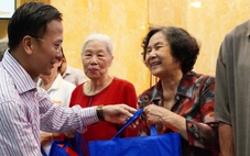 Chung tay để ai cũng có Tết