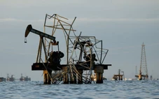 Ông Trump ép đầu tư, nhiều ông lớn năng lượng ‘chê’ Venezuela