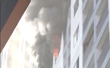 Cháy lớn tại căn hộ chung cư ở Nha Trang, hàng trăm dân cư phải di chuyển xuống đất