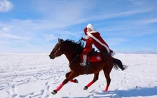 Nữ ‘quan chức influencer’ Trung Quốc qua đời vì ngã ngựa khi quay quảng cáo