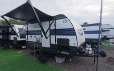 Thay vì bỏ tiền tỉ mua nhà đất, chỉ cần gần 340 triệu là có nhà di động đủ cho 4 người sống