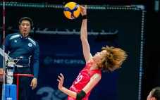 Cô gái Việt cao 1,95m khiến các VĐV bóng chuyền Mông Cổ bật khóc khi chia tay