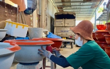 Vì sao trước Tết người Việt... rất bận, làm ngày không đủ tranh thủ làm đêm?!