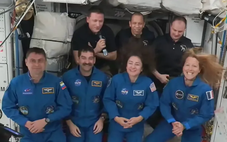 SpaceX tiếp tục lập dấu mốc: Tàu Dragon cập ISS sau hơn một ngày phóng