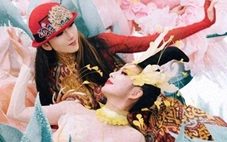 Đồng Lệ Á hóa tiên hoa, đọ sắc cùng 'chim công làng múa' Dương Lệ Bình