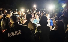 1.800 người Thái Lan mắc kẹt ở vườn thú hoang dã vì giải chạy bộ 'vỡ trận'