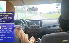 Thiếu nữ bị co giật bên đường, cảnh sát giao thông lái xe chuyên dụng đưa đi cấp cứu