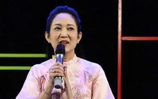 NSND Nguyễn Thị Thanh Thúy chúc mừng Nhà hát kịch TP.HCM diễn lại mùa Tết