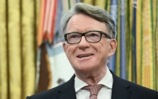 Cựu đại sứ Anh tại Mỹ rời Công Đảng sau bê bối Epstein