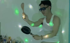 Clip 'xào ke' của công an phường gây sốt trên mạng, dân khen 'diễn hay quá chú công an ơi'