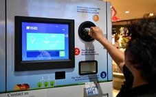 Singapore triển khai chương trình tự động mua lại phế liệu giải khát