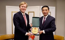 Đại tướng Phan Văn Giang tiếp Thứ trưởng thứ nhất Bộ Chiến tranh Mỹ