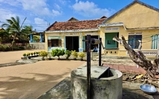 Giữ nét nhà cũ, làng Lò ven biển hút khách du lịch dịp Tết