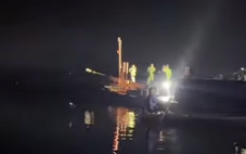 Chìm tàu khách chở 23 người trên hồ Thác Bà sau va chạm với phà chở đá, 6 người mất tích