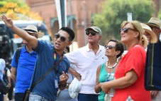 Tin tức sáng 23-2: Doanh thu du lịch TP.HCM đạt 12.150 tỉ đồng trong kỳ nghỉ Tết