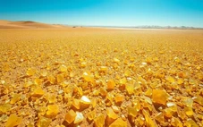 Sa mạc bỗng hóa thủy tinh: Thứ gì đã thiêu cháy cát ở 1.700°C?