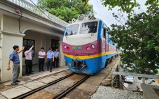 Ngành đường sắt sẽ giảm tần suất chạy tàu khách, tàu du lịch qua trung tâm Hà Nội