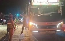 Xe khách trên cao tốc Vĩnh Hảo - Phan Thiết 'nhồi' thêm 8 người bị lập biên bản