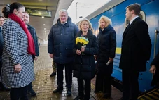 Chuyến tàu lửa giường nằm chạy xuyên đêm chở hàng chục lãnh đạo châu Âu đã tới Ukraine
