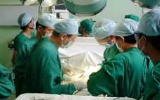 Tiếp thêm sức cho thầy thuốc để giữ vững 'kỳ tích' y tế Việt Nam