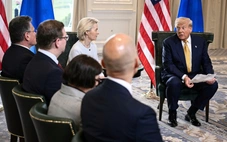 Thuế quan của ông Trump: Chờ làm rõ rồi tính tiếp