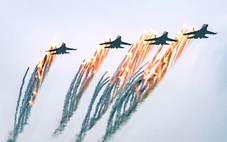 Nghiên cứu mời đội bay quốc tế trình diễn tại Triển lãm Quốc phòng quốc tế Việt Nam