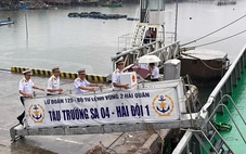 Chiến sĩ Vùng 2 Hải quân bỏ phiếu sớm tại TP.HCM, lên tàu Trường Sa đi làm nhiệm vụ