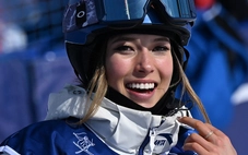 Eileen Gu: Nữ sinh Stanford và 5 huy chương Olympic danh giá