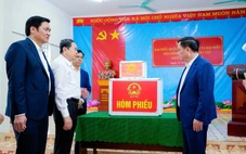 Chủ tịch Quốc hội Trần Thanh Mẫn kiểm tra công tác chuẩn bị bầu cử tại Nghệ An