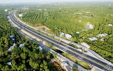 Ai vượt lên từ đất chín rồng?