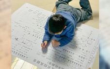 Choáng với tờ bài tập về nhà ‘to bằng cái mền’ của học sinh Trung Quốc
