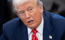 Ông Trump kêu gọi bỏ qua bê bối Epstein