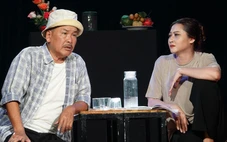 Nghệ sĩ Trịnh Kim Chi làm kịch cà phê