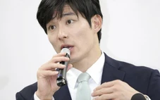 9x thắng đại diện đảng cầm quyền, trở thành Thống đốc trẻ tuổi nhất Nhật Bản