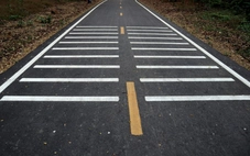 Không cần biển hay camera, dải rung kẻ đường khiến tài xế giảm tốc