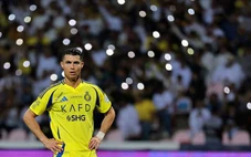 Ronaldo bị Saudi Pro League cảnh báo 'đừng làm quá' trong ngày mừng sinh nhật 41 tuổi