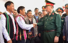 Quân khu 7 làm 60 căn nhà, mở chợ 0 đồng cho đồng bào biên giới