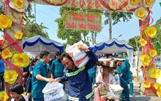 Phiên chợ Xuân yêu thương 0 đồng cho 1.000 người nghèo ăn Tết